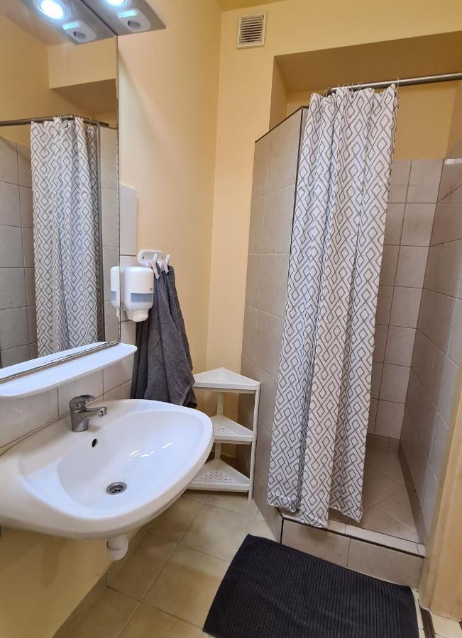 Lucsony Apartman Mosonmagyarovar Exterior foto