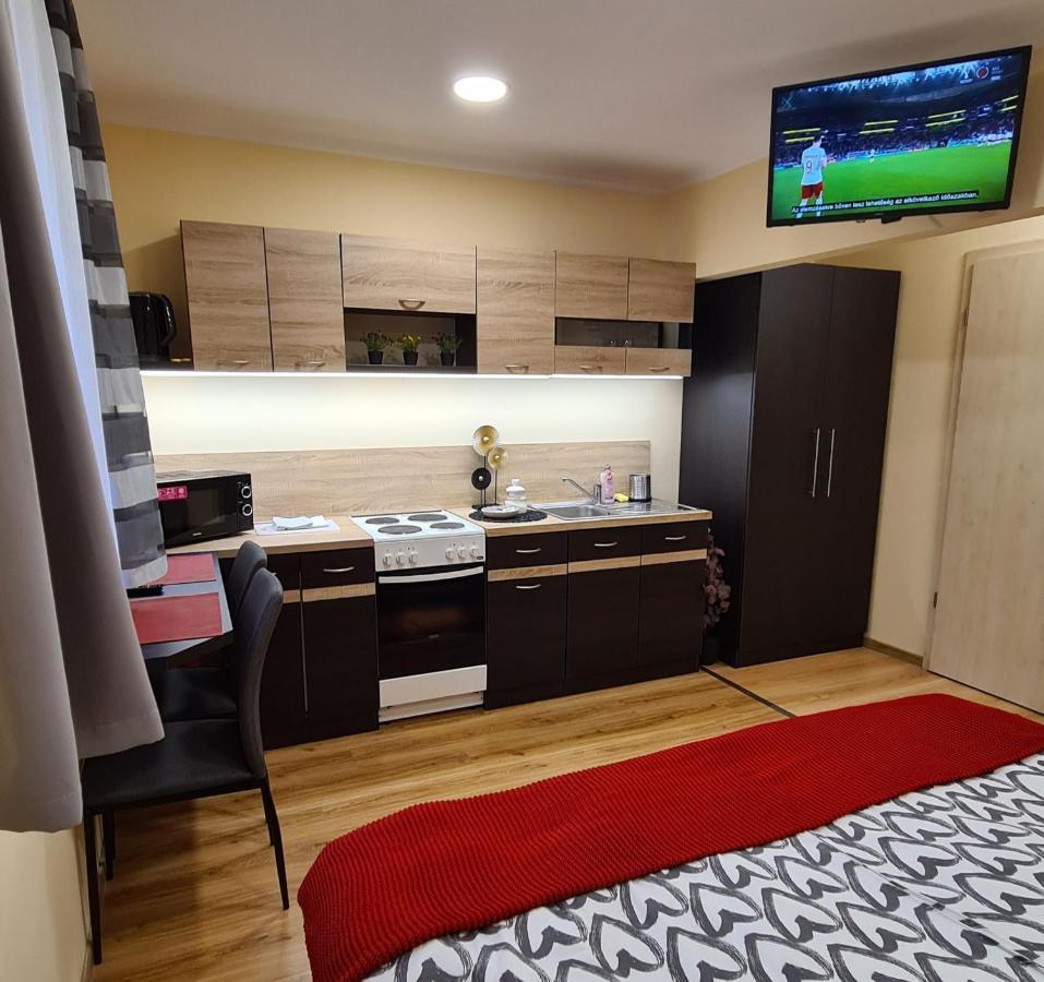 Lucsony Apartman Mosonmagyarovar Exterior foto