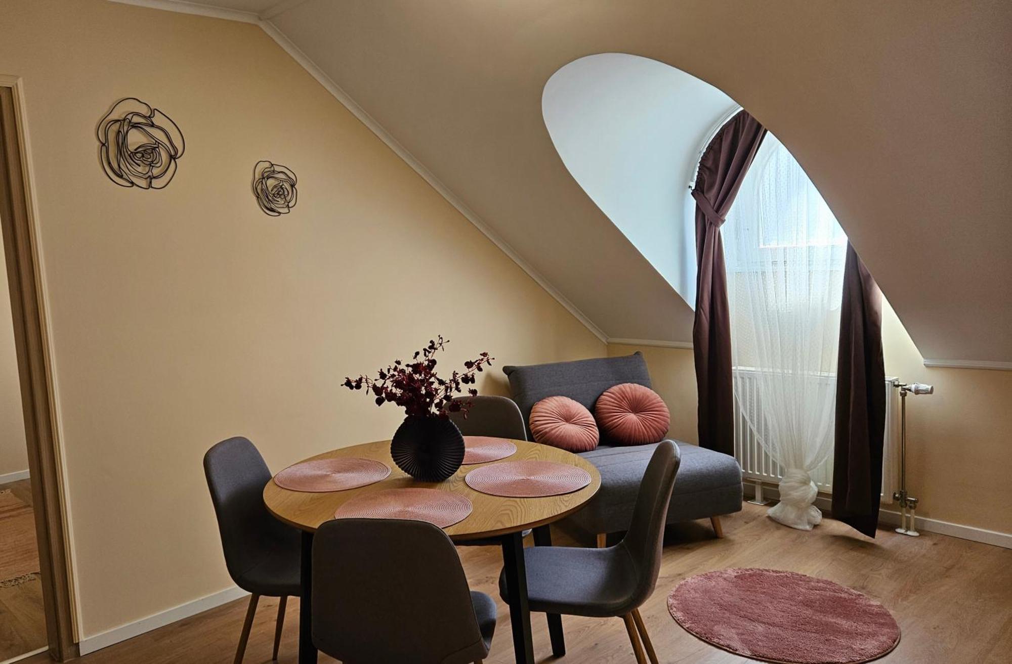 Lucsony Apartman Mosonmagyarovar Exterior foto